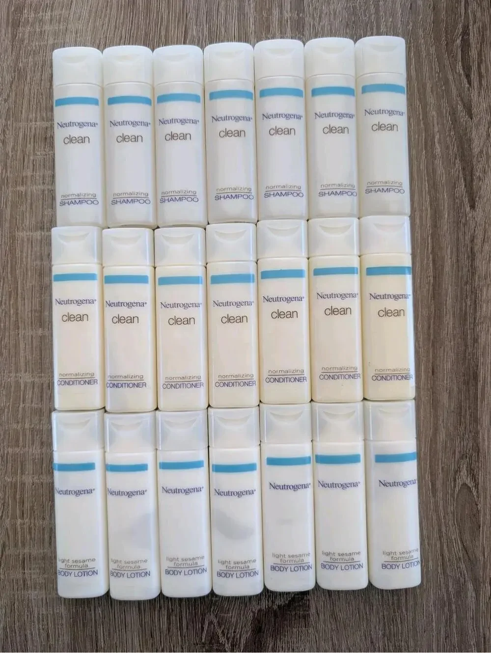 Neutrogena Clean Normalizing Shampoo Conditioner Lotion Travel Size 1 oz each